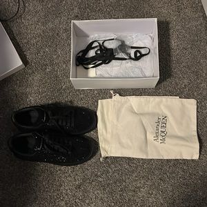 Crystal black Alexander Mcqueens